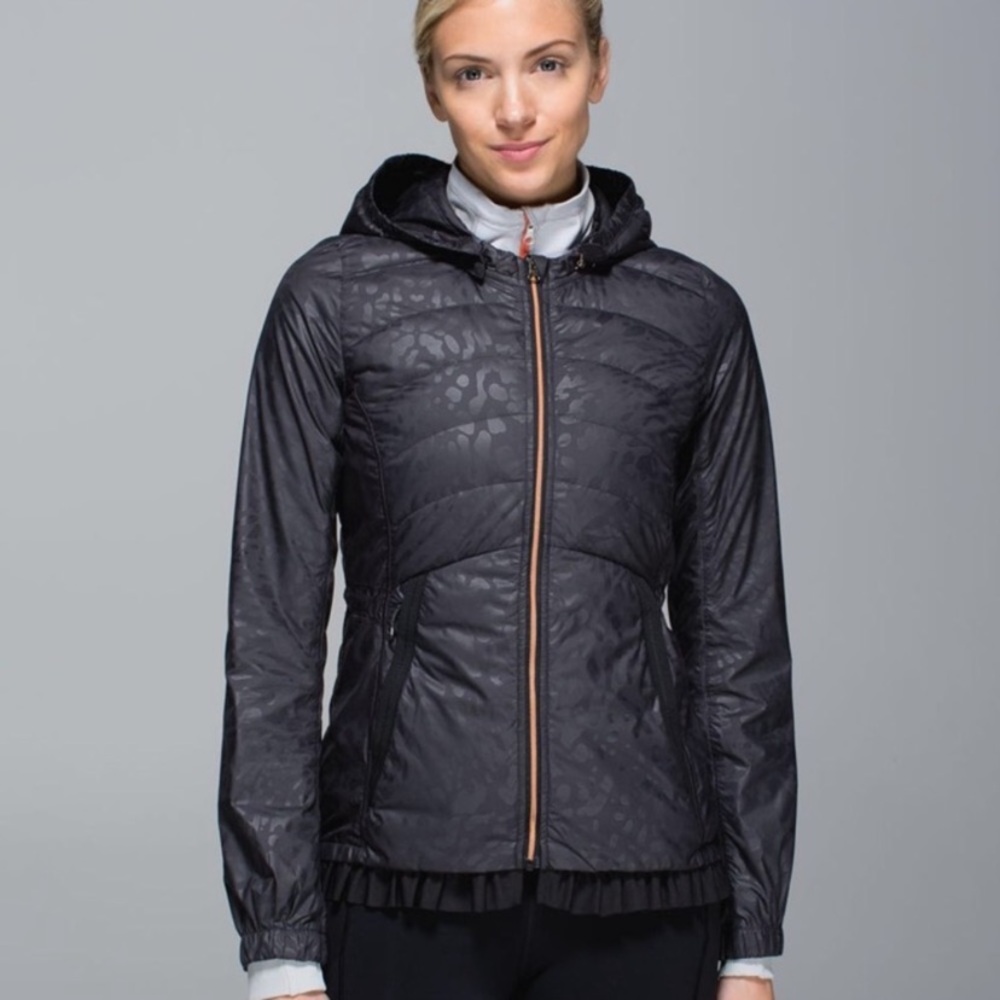 LULULEMON Spring Fling Puffy Windbreaker 4 - Picture 3 of 12